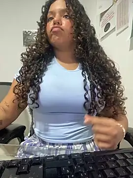 Anitta bell online show from 02-17-25, 02:06