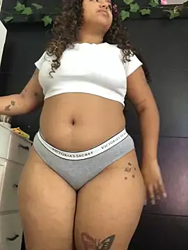 Snapshot of Anitta_bell chatting on 02-10-26, 02:32 Anitta bell online show from 02-10-26, 02:32