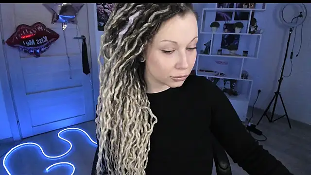 HoneySallyMoore online show from 02-15-26, 05:01