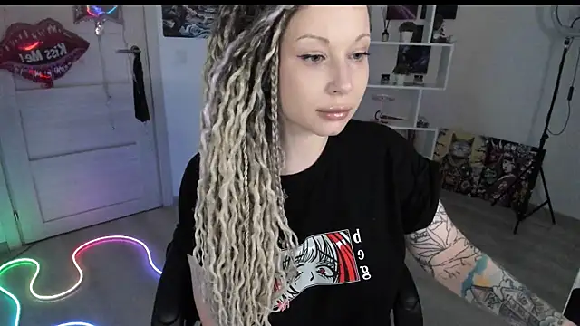 HoneySallyMoore online show from 04-04-26, 08:04