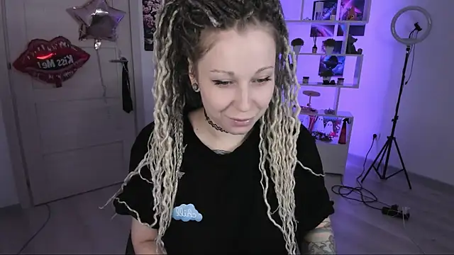 HoneySallyMoore online show from 10-22-25, 03:44