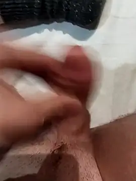 jojolecochon1 online show from 02-27-25, 04:43