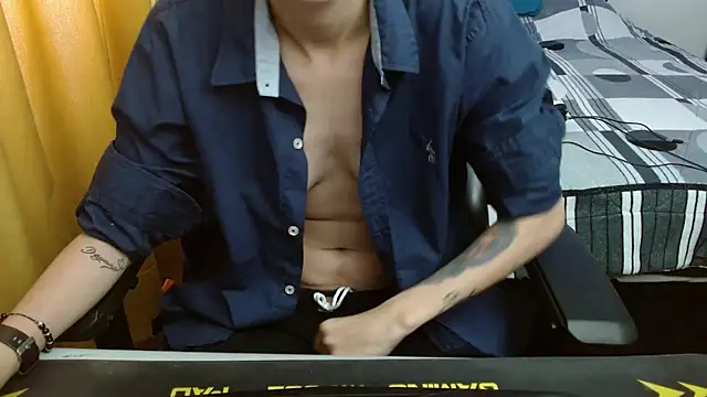 Snapshot of duo_peludoo chatting on 02-05-26, 04:47 duo peludoo online show from 02-05-26, 04:47