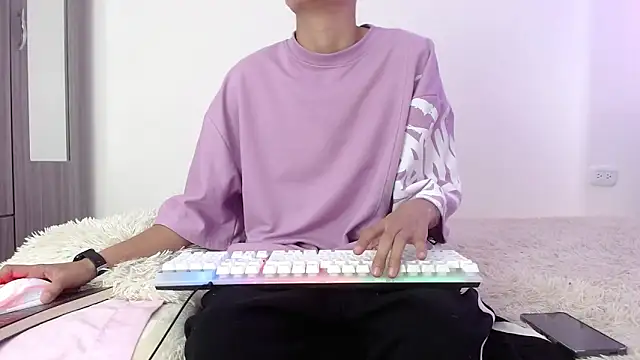 Snapshot of duo_peludoo chatting on 10-28-25, 06:07 duo peludoo online show from 10-28-25, 06:07