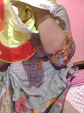 Snapshot of sima12 chatting on 02-16-25, 11:38 sima12 online show from 02-16-25, 11:38