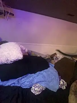 favoritestepsis online show from 12-01-25, 02:40