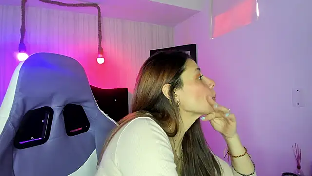 nicky angel1 online show from 10-18-25, 06:32