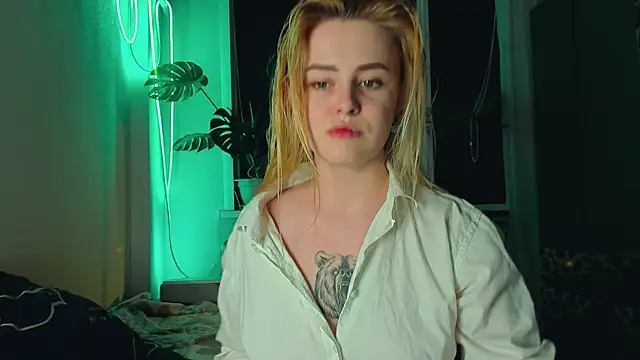 Snapshot of Alexa_Pirs chatting on 03-04-25, 09:54 Alexa Pirs online show from 03-04-25, 09:54