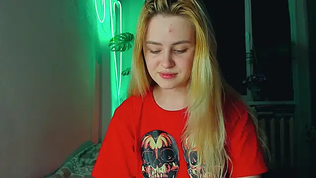 Snapshot of Alexa_Pirs chatting on 03-06-25, 10:15 Alexa Pirs online show from 03-06-25, 10:15