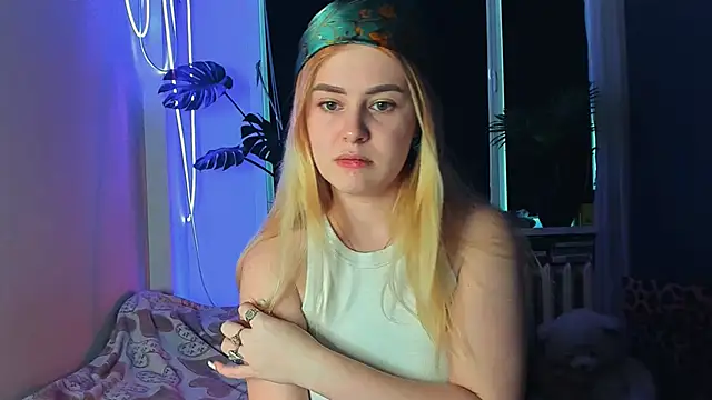 Snapshot of Alexa_Pirs chatting on 03-20-25, 09:04 Alexa Pirs online show from 03-20-25, 09:04