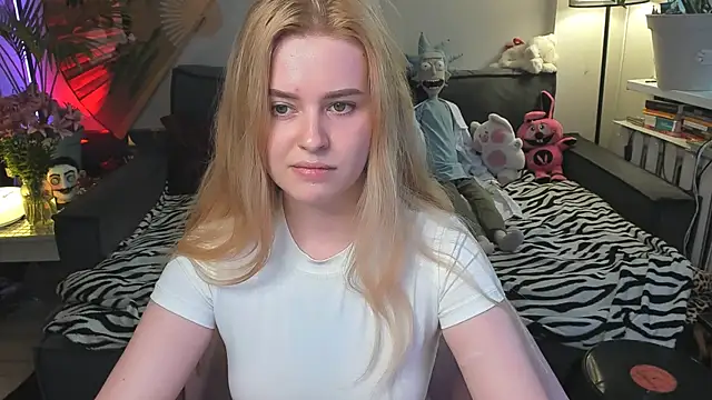 Snapshot of Alexa_Pirs chatting on 07-12-26, 04:41 Alexa Pirs online show from 07-12-26, 04:41