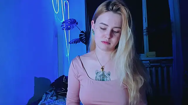 Snapshot of Alexa_Pirs chatting on 03-11-25, 05:24 Alexa Pirs online show from 03-11-25, 05:24