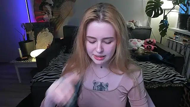 Alexa Pirs online show from 04-15-26, 04:11