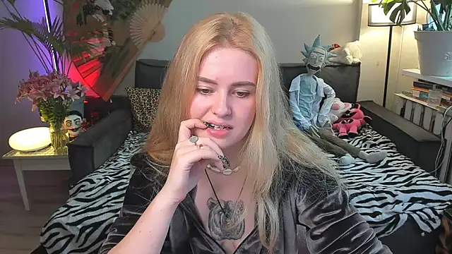 Snapshot of Alexa_Pirs chatting on 07-11-26, 02:28 Alexa Pirs online show from 07-11-26, 02:28