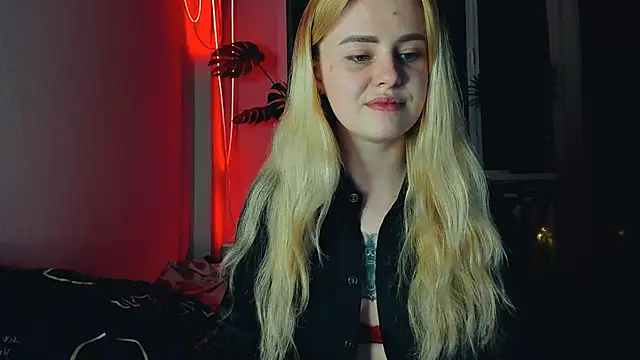 Snapshot of Alexa_Pirs chatting on 03-07-25, 08:44 Alexa Pirs online show from 03-07-25, 08:44