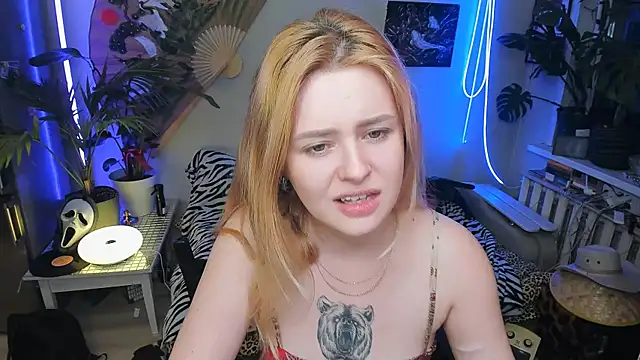 Snapshot of Alexa_Pirs chatting on 12-03-25, 07:35 Alexa Pirs online show from 12-03-25, 07:35