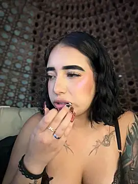 Scarlett-LS online show from 10-30-25, 04:22