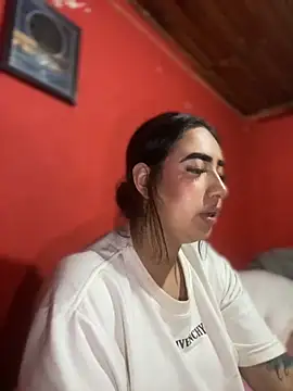 Scarlett-LS online show from 11-18-25, 02:49