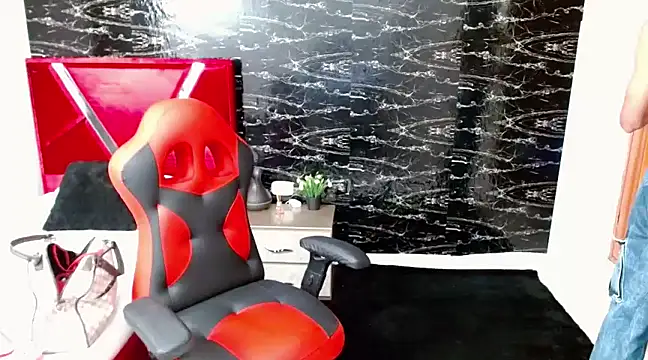 Kylie veryhot 1 online show from 03-06-25, 08:05