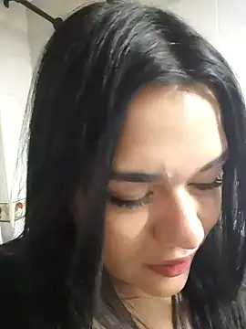 Snapshot of nikki_grey chatting on 10-05-25, 04:03 nikki grey online show from 10-05-25, 04:03