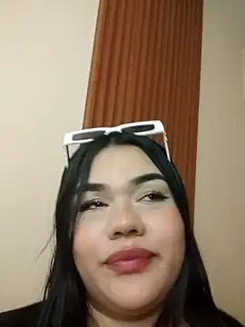 Snapshot of nikki_grey chatting on 10-27-25, 09:49 nikki grey online show from 10-27-25, 09:49