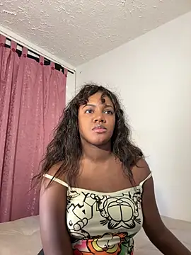 Snapshot of Daphnewalker__ chatting on 10-28-25, 02:12 Daphnewalker   online show from 10-28-25, 02:12