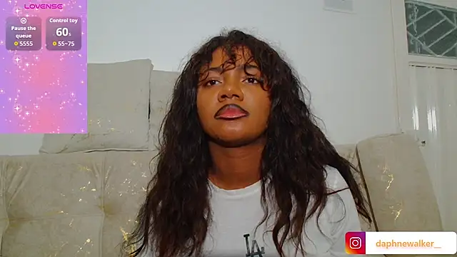 Snapshot of Daphnewalker__ chatting on 10-01-25, 03:00 Daphnewalker   online show from 10-01-25, 03:00