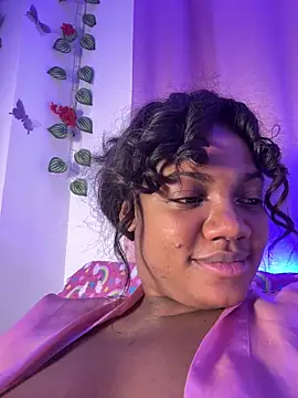 Snapshot of Daphnewalker__ chatting on 05-16-26, 01:37 Daphnewalker online show from 05-16-26, 01:37