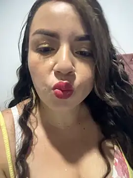 Snapshot of francy20 chatting on 11-08-25, 04:38 francy20 online show from 11-08-25, 04:38