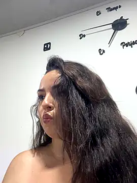 Snapshot of francy20 chatting on 10-10-25, 03:07 francy20 online show from 10-10-25, 03:07