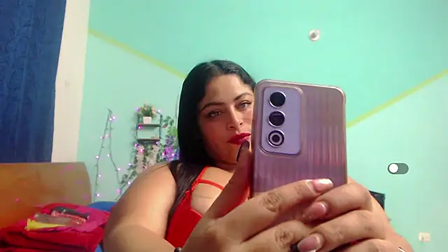 Snapshot of NickyRibeiro chatting on 10-05-25, 05:31 NickyRibeiro online show from 10-05-25, 05:31