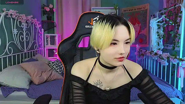 Akemi Sora  online show from 03-01-25, 12:34