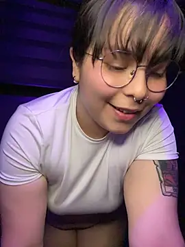Snapshot of Solo_yoss chatting on 06-05-26, 06:52 Solo yoss online show from 06-05-26, 06:52