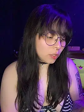 Snapshot of Solo_yoss chatting on 06-04-26, 06:51 Solo yoss online show from 06-04-26, 06:51
