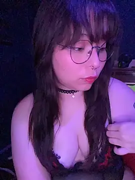 Snapshot of Solo_yoss chatting on 04-20-26, 06:38 Solo yoss online show from 04-20-26, 06:38
