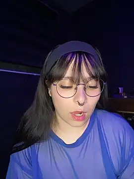 Snapshot of Solo_yoss chatting on 06-16-26, 06:35 Solo yoss online show from 06-16-26, 06:35