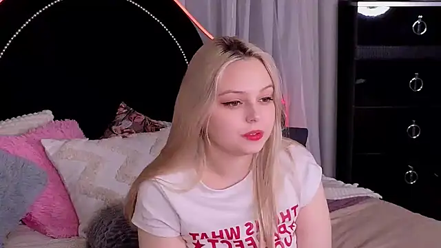 CLAIRE VOGT online show from 03-20-25, 04:53