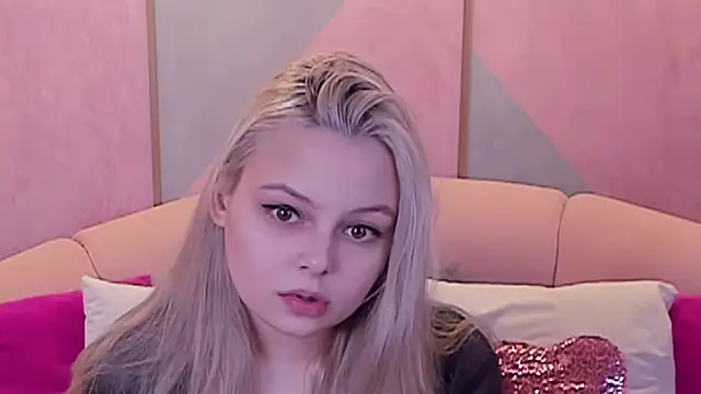 CLAIRE VOGT online show from 02-20-25, 06:06