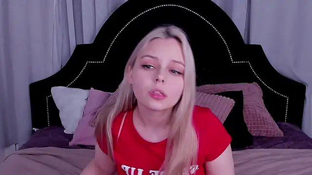 CLAIRE VOGT online show from 03-07-25, 03:39