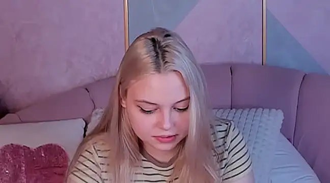 CLAIRE VOGT online show from 02-25-25, 05:30