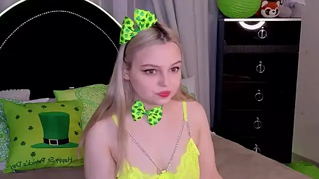 CLAIRE VOGT online show from 03-17-25, 06:07