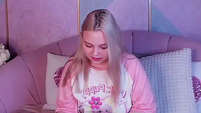 CLAIRE VOGT online show from 02-26-25, 05:42