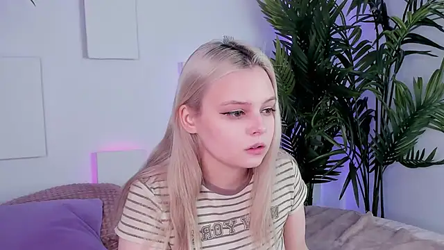 CLAIRE VOGT online show from 03-10-25, 09:34