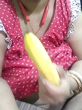 Snapshot of Lizza_boudi chatting on 02-27-25, 01:52 Lizza boudi online show from 02-27-25, 01:52