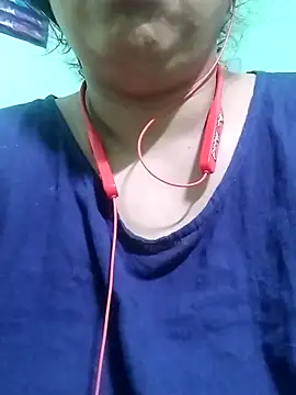 Snapshot of Lizza_boudi chatting on 02-21-25, 12:05 Lizza boudi online show from 02-21-25, 12:05