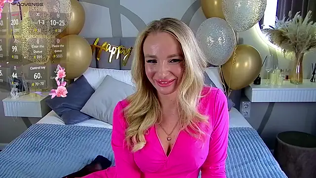 WoW  JuliaBlonde online show from 03-22-26, 03:21