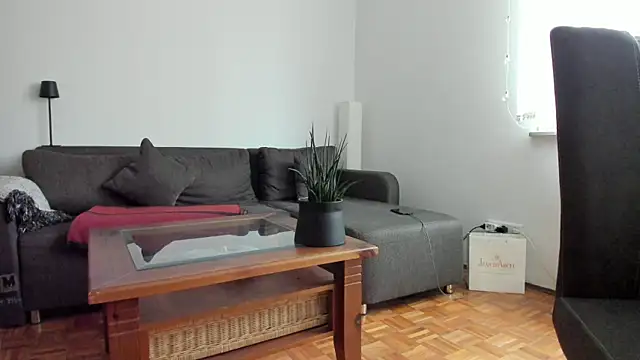 molicaremolicare online show from 10-27-25, 08:37