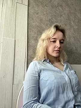 Leya Flores online show from 02-18-25, 10:27