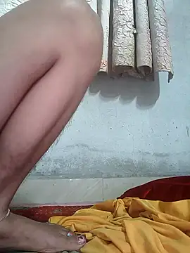 Snapshot of lovely----bhabhi chatting on 03-11-26, 01:10 lovely----bhabhi online show from 03-11-26, 01:10