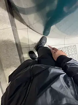 YARASERO-kun online show from 02-12-25, 09:10